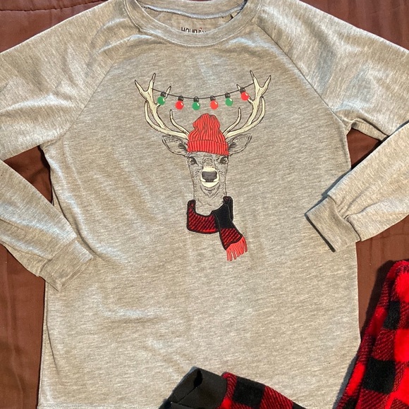 Boys Christmas Print Pajamas by Holiday #FamJams Brand.  EUC! - Picture 2 of 16